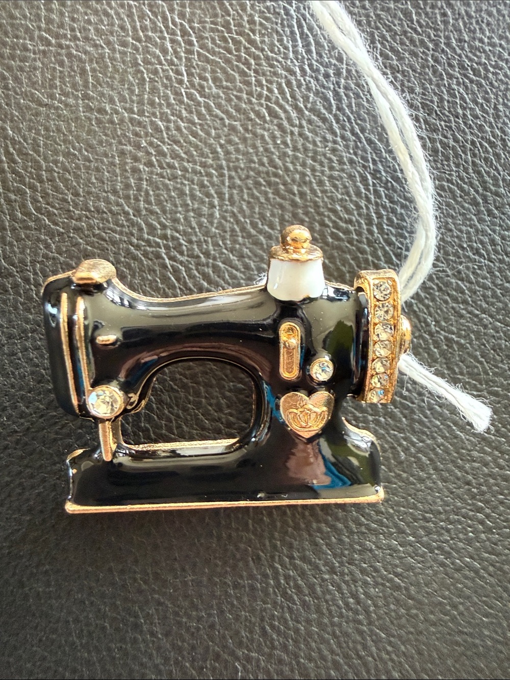 Black and Gold Sewing Machine Brooch Pin for Women